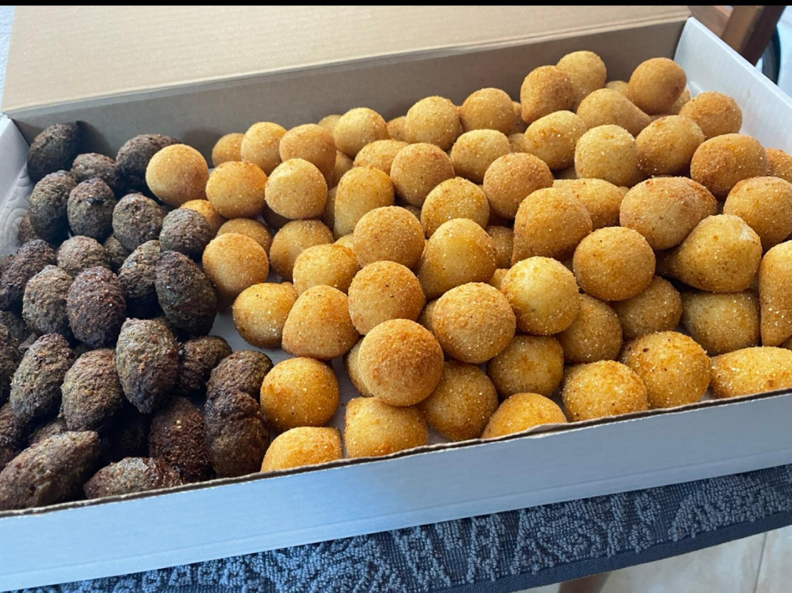 food Image bola cheese