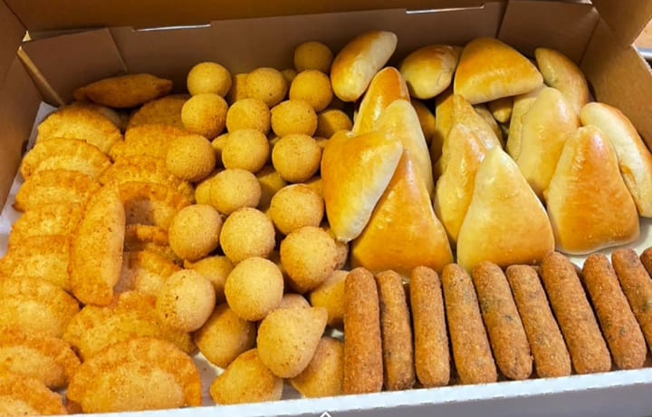 food Image bola cheese